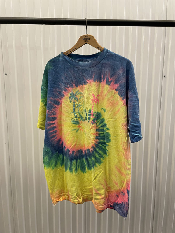 Vintage ‘90s Tie-Dye Oneita Tee Shirt Bahamas.