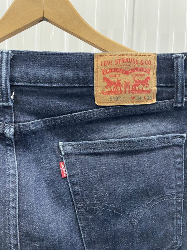 Levis 519 Red Tab Jeans Slim Fit Tapered Dark Blue.